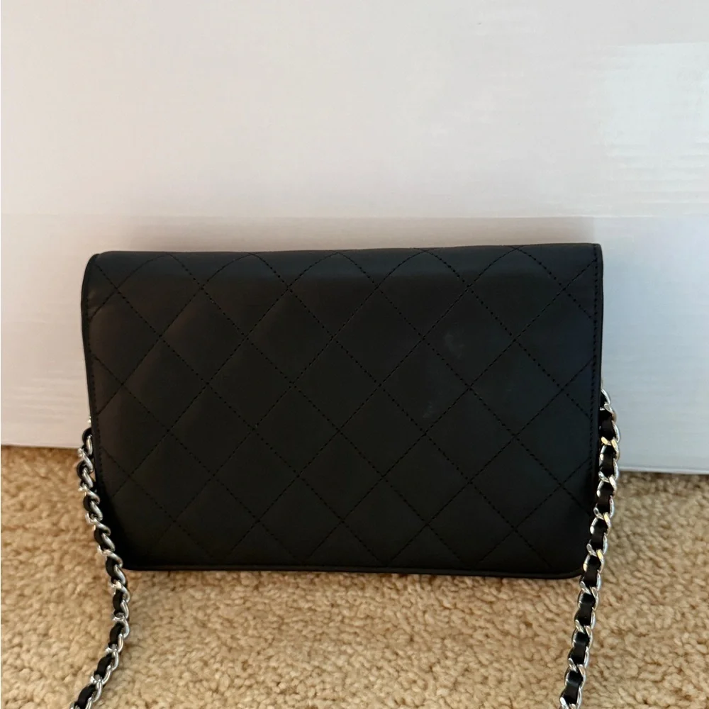 Authentic New Chanel Black Quilted Clutch - Picture 4 of 12
